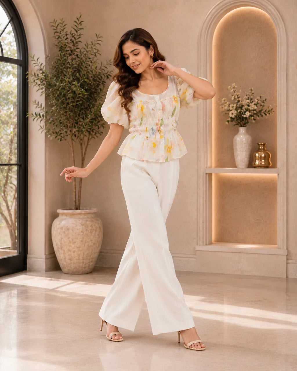 Petal Muse Puff Top